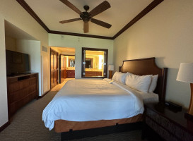 Longhi's Ko Olina inside