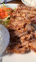 Wow-wee Maui's Kava And Grill food