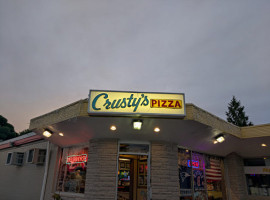 Crusty's Pizza outside