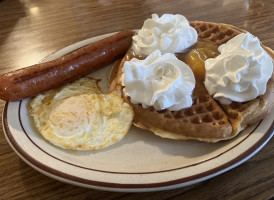 Sandy's Waffle Dinner Haus food