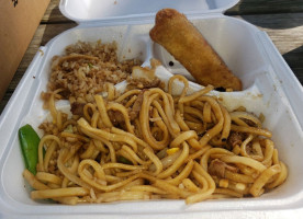 Mya's Noodle House food