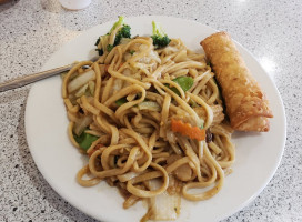 Mya's Noodle House food