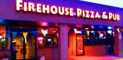 Firehouse Pizza Pub inside