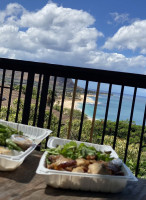 Kaʻahaʻaina Café inside