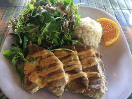 Kaʻahaʻaina Café food