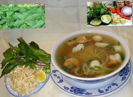 Pho 808 food