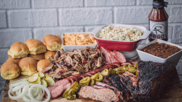 4 Rivers Smokehouse food