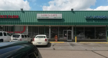 Lori's Cafe outside