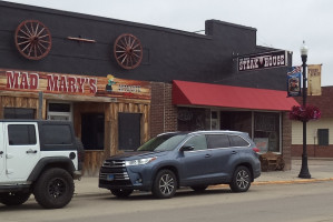 Mad Mary's Steakhouse outside