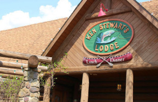 Ken Stewart's Lodge inside