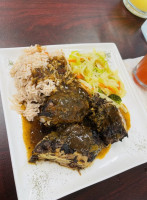 Myrie's Island Kitchen food