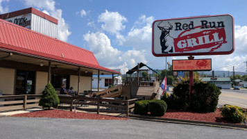 Red Run Grill food