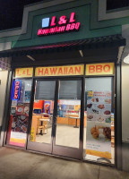 L&l Hawaiian Barbecue inside