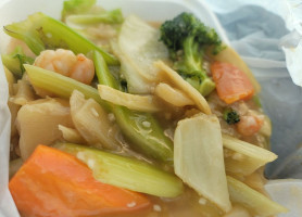 Makaha Chop Suey food