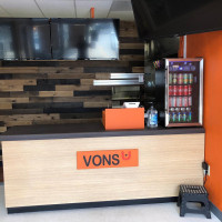 Vons Chicken Waimalu food