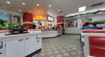 In-n-out Burger food