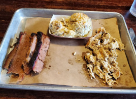 17th Street Barbecue food