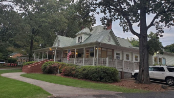 The Carriage House Buffet Of Jefferson outside