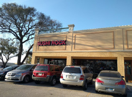 Sushi Rock outside