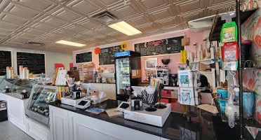 Sweet Savannah's Of The Florida Keys food