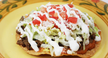 El Alacrán Taquería food