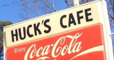 Huck's Cafe food