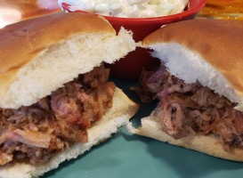 Doc's Bbq Smoke Shack food