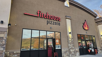 Firehouse Pizzeria outside