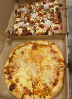 Emilio's Italian Pizzeria and Restaurante Llc food