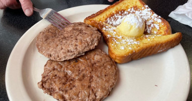 Beaus Cambell Street Diner food