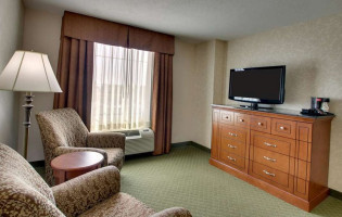 Drury Inn Suites St. Louis Arnold inside