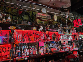 Stubb's Museum inside