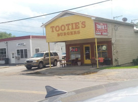 Tootie's outside