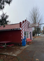 Joe's Donut Shop outside