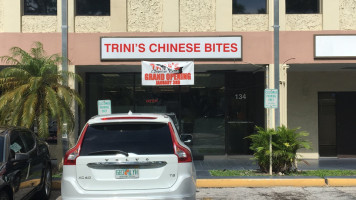 Trini's Chinese Bites outside