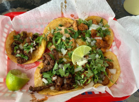 Taqueria Y Refresqueria food