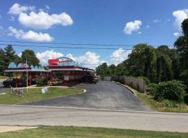 Bumpers Drive-in Of America outside