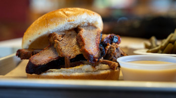 Little Pigs Bbq food