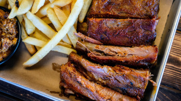 Little Pigs Bbq food