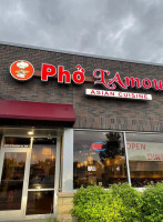 Pho L'amour Cafe outside