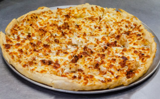 Larry's Pizza Of Paragould food