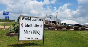 Methodist Men Bbq outside