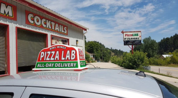 Pizza Lab outside