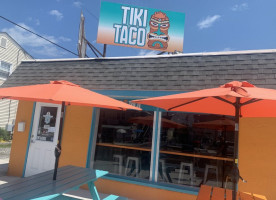 Tiki Taco inside