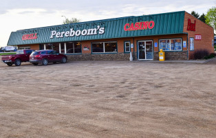 Boomers Outback Lodge/cabins outside