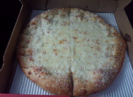 Papa Bellas' Pizza food