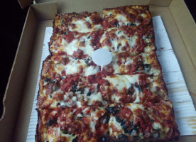 Papa Bellas' Pizza food