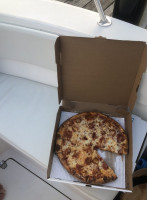 Belle Isle Pizza food