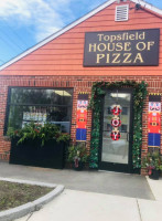 Topsfield House Of Pizza outside