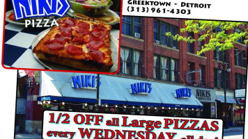 Niki's Pizza food